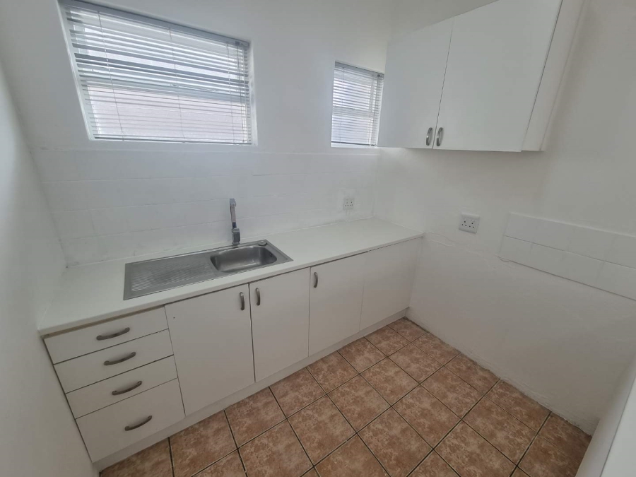 To Let 0 Bedroom Property for Rent in Sea Point Western Cape